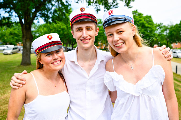 Billede med glade studenter Billede med glade studenter